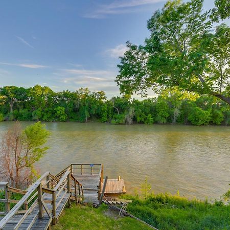 Apartamento Rustic River Cabin With Dock And Covered Deck! Waco Exterior foto