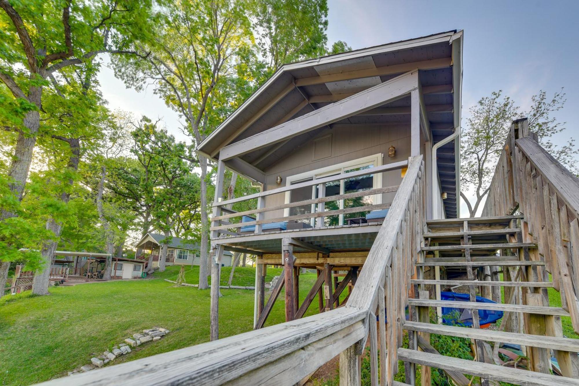 Apartamento Rustic River Cabin With Dock And Covered Deck! Waco Exterior foto